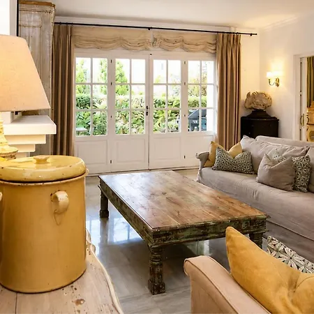 Relaxed Mediterranean Living With A Private Garden & Beachside Location * Estepona