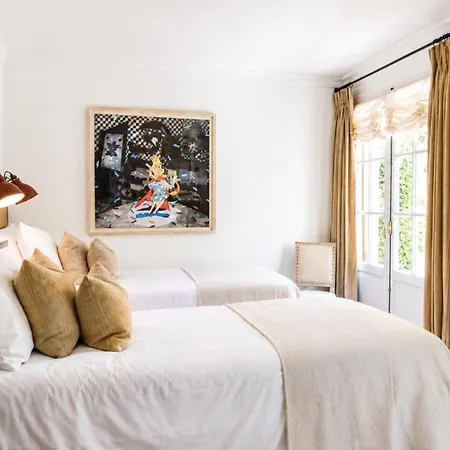 Relaxed Mediterranean Living With A Private Garden & Beachside Location Estepona